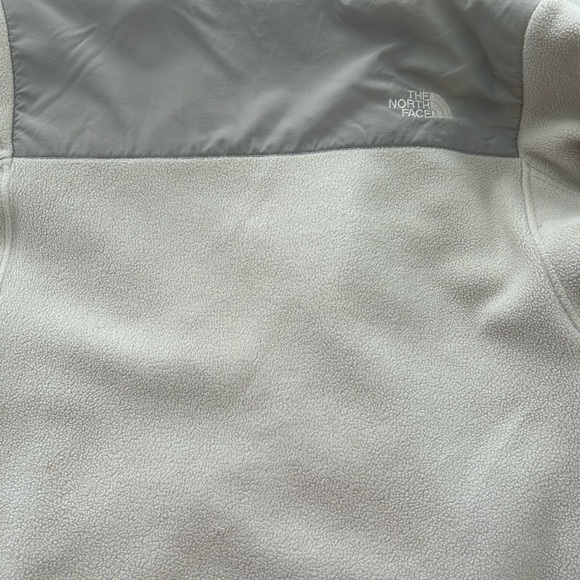 The north face light grey fleece , size small - Picture 3 of 3